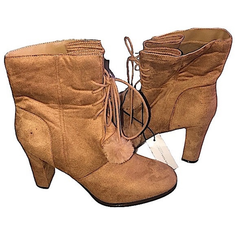 NY&C NWT Suede Block Heel Tan Pom Pom Boots
